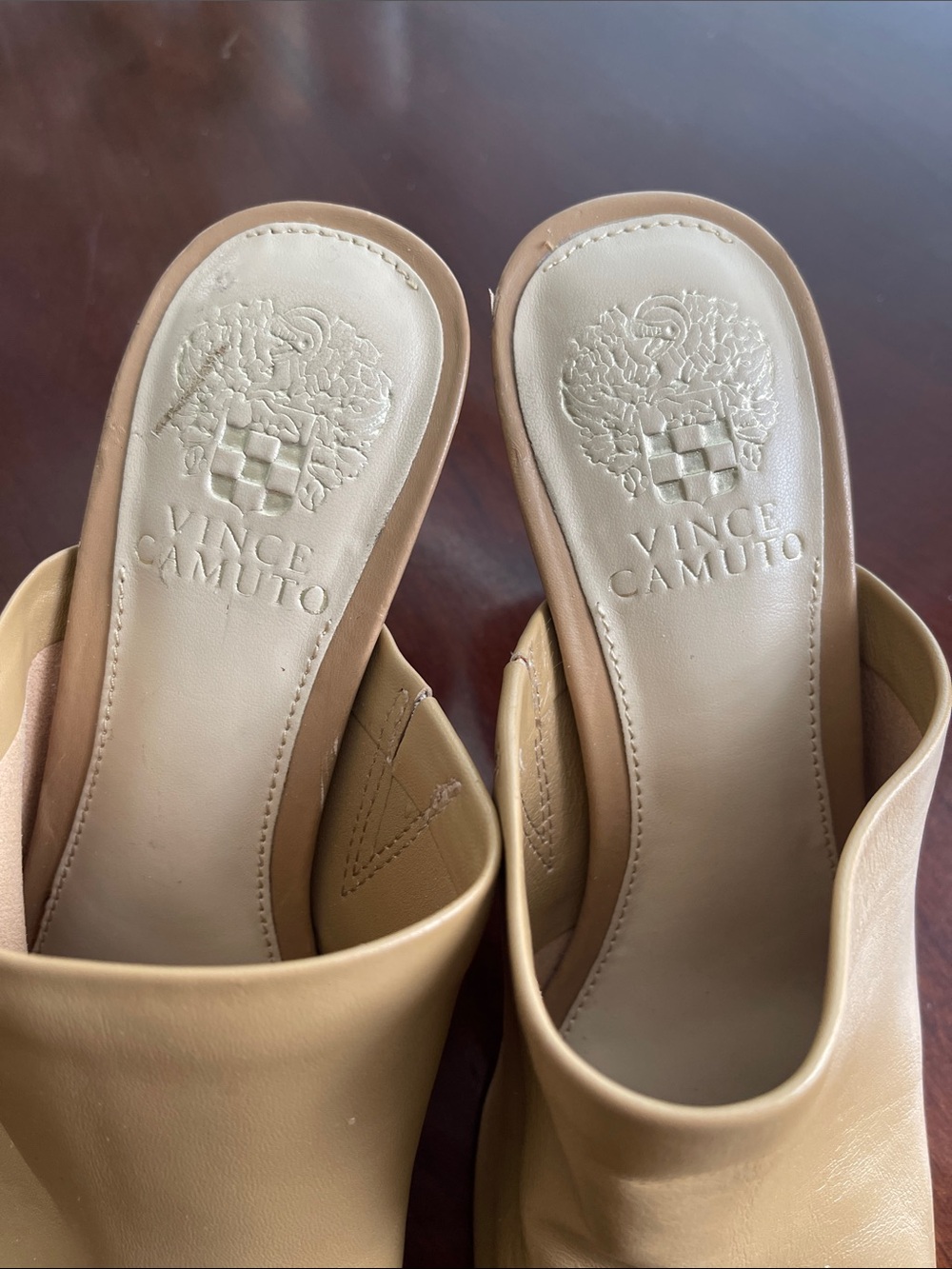 Vince Camuto Women's Beige/Tan Leather Slide Mules 7 - Picture 2 of 5